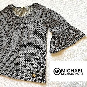 MICHAEL Michael Kors Scoop Neck Ruffle Sleeve Top Black/ White Geo Print Size M